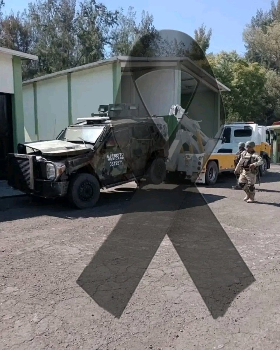 FERI GN están de luto 🕊️
Hemos perdido a 6 hermanos de arma en cumplimiento de su deber en los límites de #Jalisco y #Michoacán. Dos más resultaron heridos al explotarles una narcomina.   
#Luto #DescansaEnPaz #fuerzasArmadas #CiroGómez