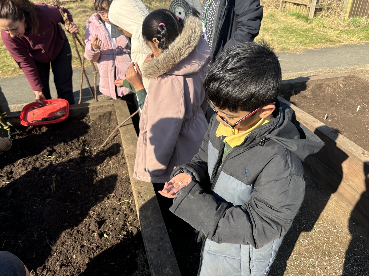 Country Trust tweet media