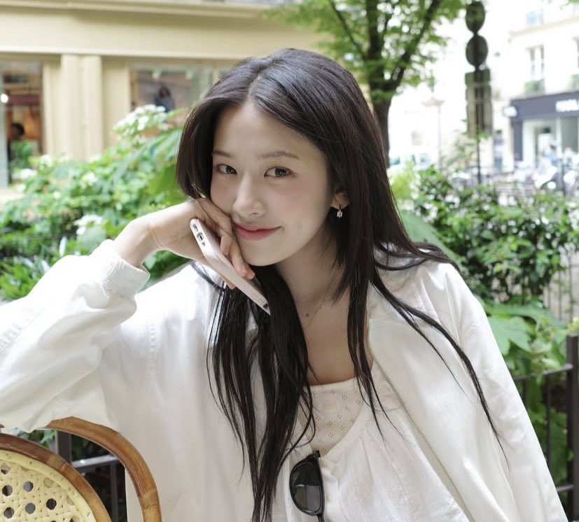 이거 너무 도덕선생님 속 윶녕이야ㅜ
왼쪽 초미녀 순둥이 잡아먹을 생각만 하고 사는 능구렁이 늑대 윶이잖아…