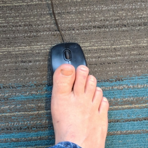 Grizz0x's tweet photo. I have a disease...

and that disease

is trench foot 

from countless hours turbogambling in the solana trenches

$tf https://t.co/M8jeetyDu3