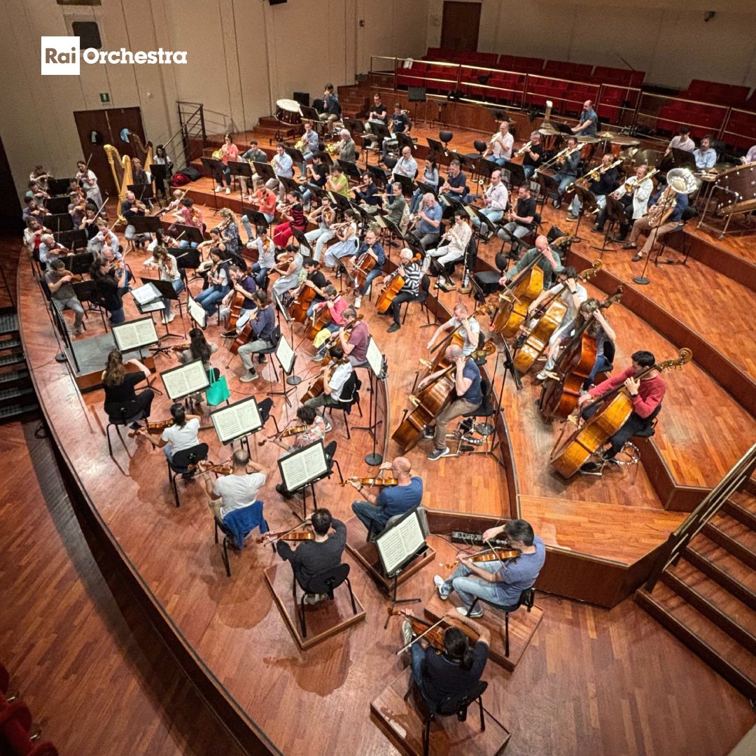 OrchestraRai's tweet photo. L’Orchestra Rai in prova per il concerto di stasera che vede protagonisti Marta Gardolińska e il violinista Marc Bouchkov.
Brani di #Berio #Sibelius #Korsakov
Stasera 29 maggio alle 20.30 all’Auditorium Rai di Torino
Diretta @Radio3tweet e live streaming https://t.co/eHUNYaUf6W https://t.co/3gN2yHutif
