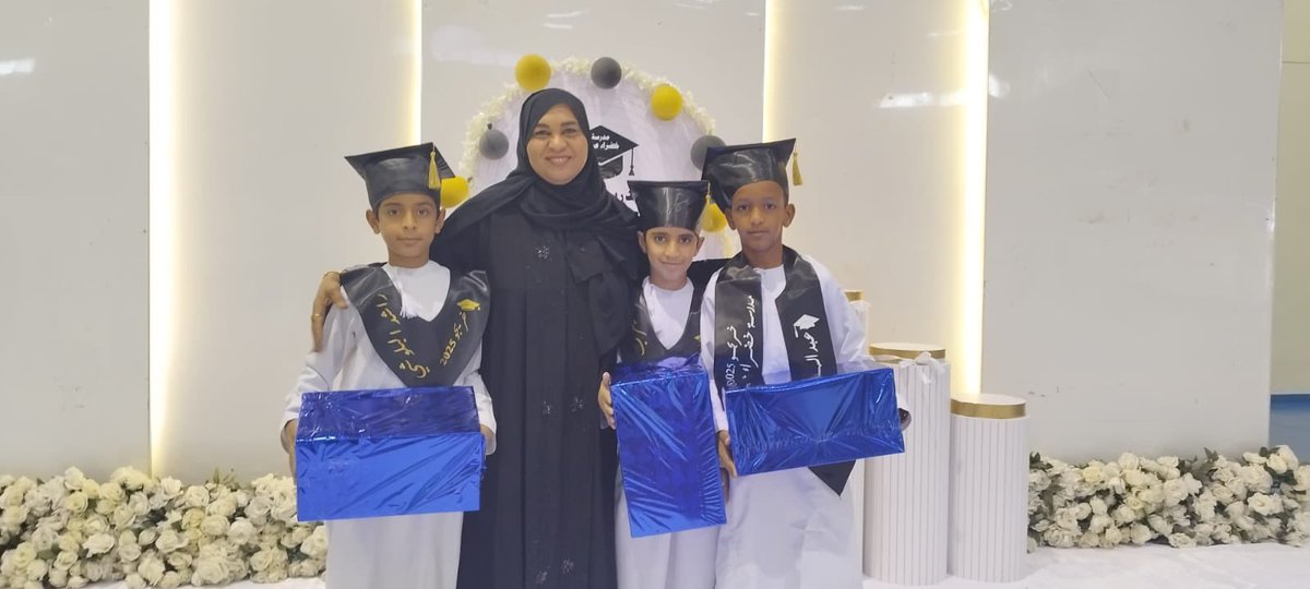 كرمت ادارة المدرسه الطلبه الحاصلين على المركز الثالث في المسابقه العلميه في العلوم والرياضيات لطلبه الصف الرابع التي نظمتها دائرة الاشراف التربوي

#تعليمية_الظاهرة