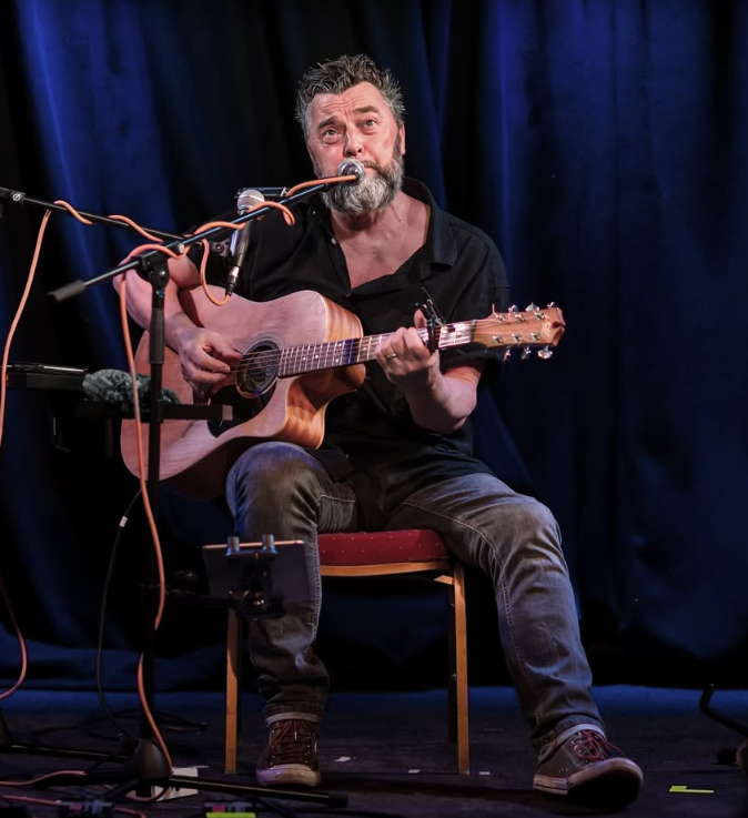 We are excited to say that we have local legend 'Gavin and his Guitar' confirmed to play at the AMAM this year on 12th July. Gavin will be performing two sets either side of the prize giving and auction. Entry for the event goes live on 1st June