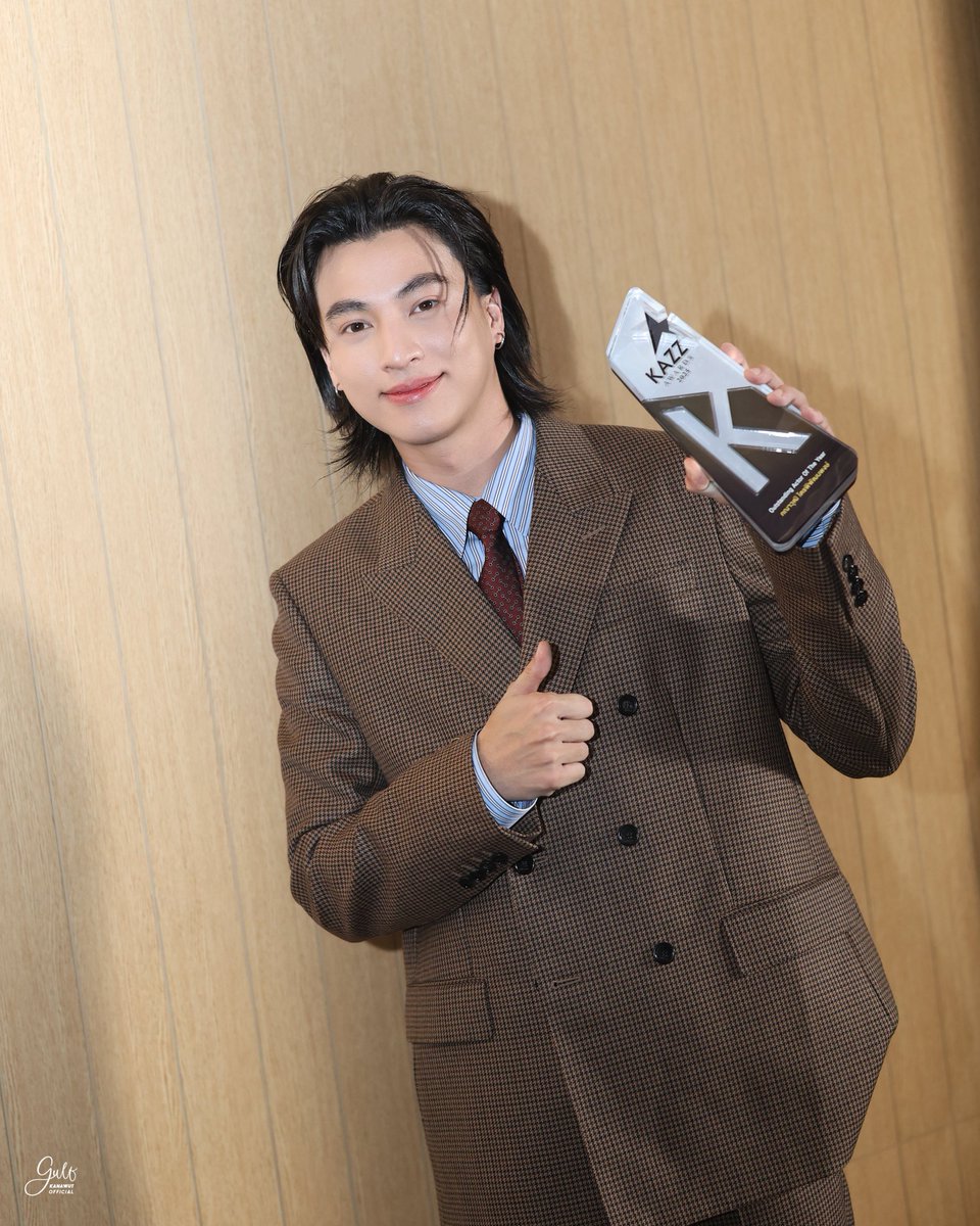 GulfKanawut Official (@gulfkanawutofc) on Twitter photo ขอขอบคุณทาง <a href="/Kazzmagazine/">KAZZMAGAZINE</a> สำหรับรางวัล Outstanding Actor Of The Year นักแสดงที่มีความโดดเด่นเป็นที่ยอมรับทั้งในประเทศและต่างประเทศ 🏆🎉
ขอบคุณทีมหน้างานที่มาเป็นกำลังใจให้กันและทีมหน้าจอทุกคนที่เชียร์อยู่เสมอนะคะ❤️❤️
GULF AT KAZZ2025
#KAZZAWARDS2025xGULF ขอขอบคุณทาง <a href="/Kazzmagazine/">KAZZMAGAZINE</a> สำหรับรางวัล Outstanding Actor Of The Year นักแสดงที่มีความโดดเด่นเป็นที่ยอมรับทั้งในประเทศและต่างประเทศ 🏆🎉
ขอบคุณทีมหน้างานที่มาเป็นกำลังใจให้กันและทีมหน้าจอทุกคนที่เชียร์อยู่เสมอนะคะ❤️❤️
GULF AT KAZZ2025
#KAZZAWARDS2025xGULF