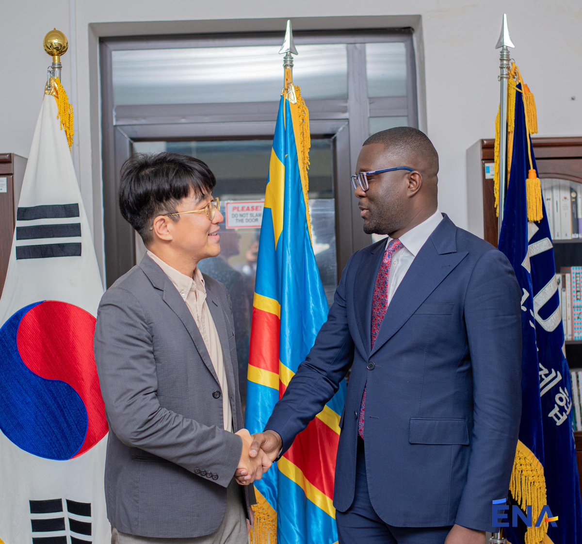 L’<a href="/EnaRDC_Officiel/">Ena RDC</a> a eu le privilège d’accueillir, ce mercredi 28 mai 2025, le Directeur-Pays de l'Agence coréenne de coopération internationale #KOICA, M. Choi Yonjae. Il a livré à l’attention des élèves de la promotion en cours, une présentation de haute facture sur le thème :