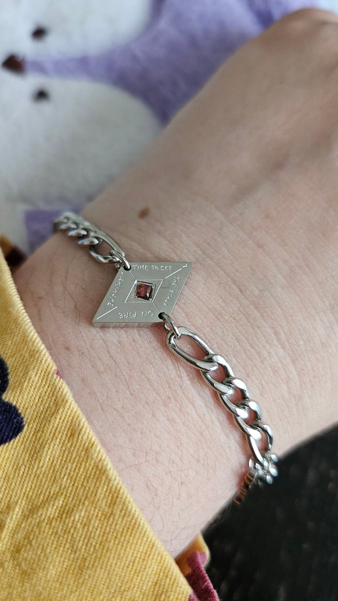 Merci <a href="/ByMoonoria/">Moonoria</a> ( <a href="/Moony_euphoria/">Moon⁷☾ 𝑩𝑻𝑺 𝒚𝒆𝒂𝒓 ECHO OSAKA D2💎</a> ) ils sont magnifiques 😍😍