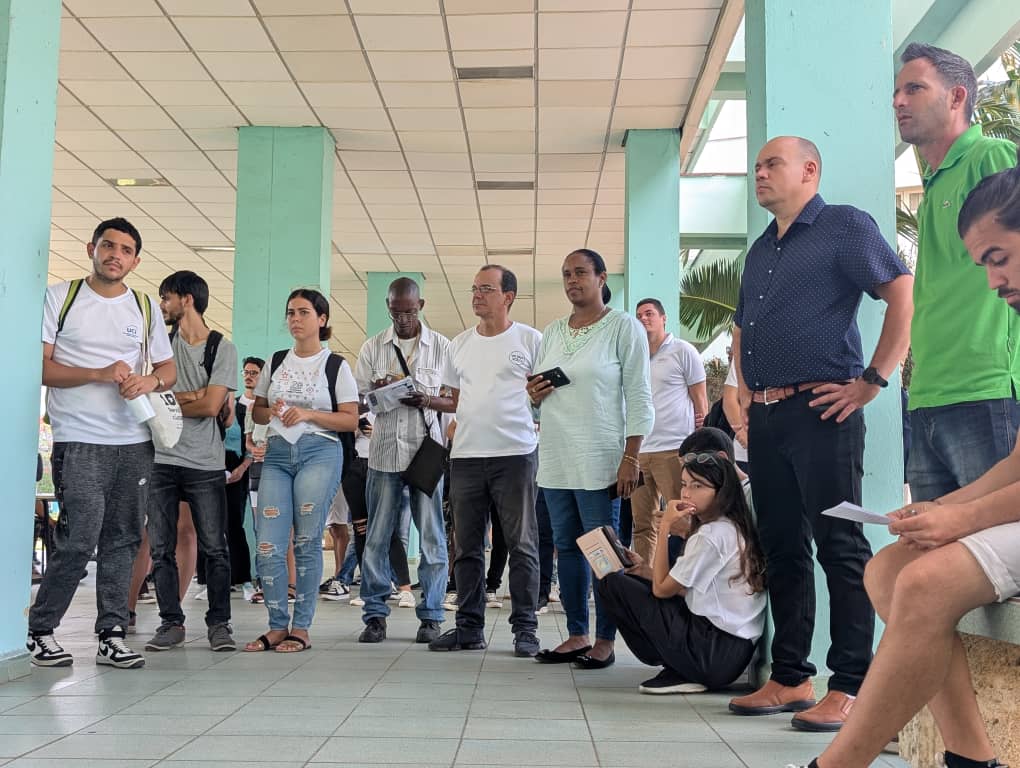 RosadoCU's tweet photo. Hoy se logró un ambiente diferente en la @universidad_uci escenario académico, científico y de entretenimiento en el Marco de la Jornada Científica Estudiantil con el protagonismo de la #FEU_UCI @YanioHdez @raydelmp @alainuci @BasultoRamirez @oneidageorgina2 https://t.co/UkcVhbdotI
