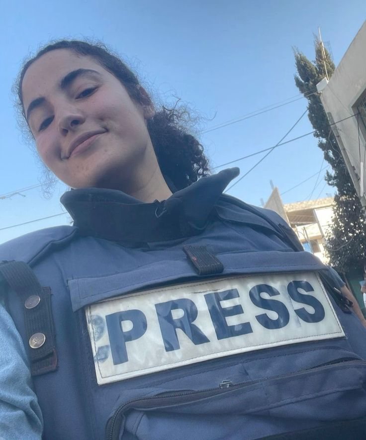 You don’t need to be Muslim, Arab, or political, just be human and support Palestine.🇵🇸🇵🇸