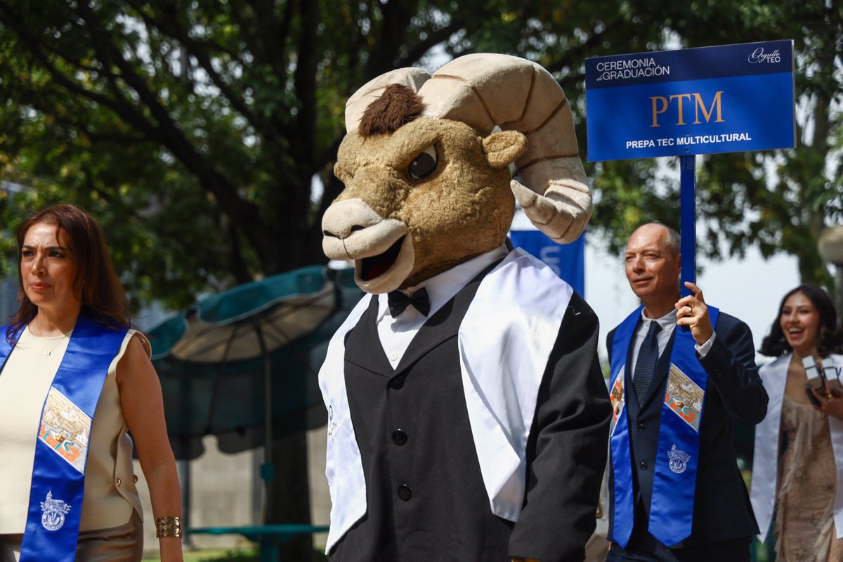 prepatecsta's tweet image. Hoy celebramos el inicio de una nueva etapa para la generación 2025 ✨

Despedimos a nuestras graduandas y graduandos con un desayuno lleno de recuerdos, sonrisas y mucho orgullo. 
¡Su historia recién comienza! 🚀 

#PrepaTecSantaAnita #GraduacionesTec