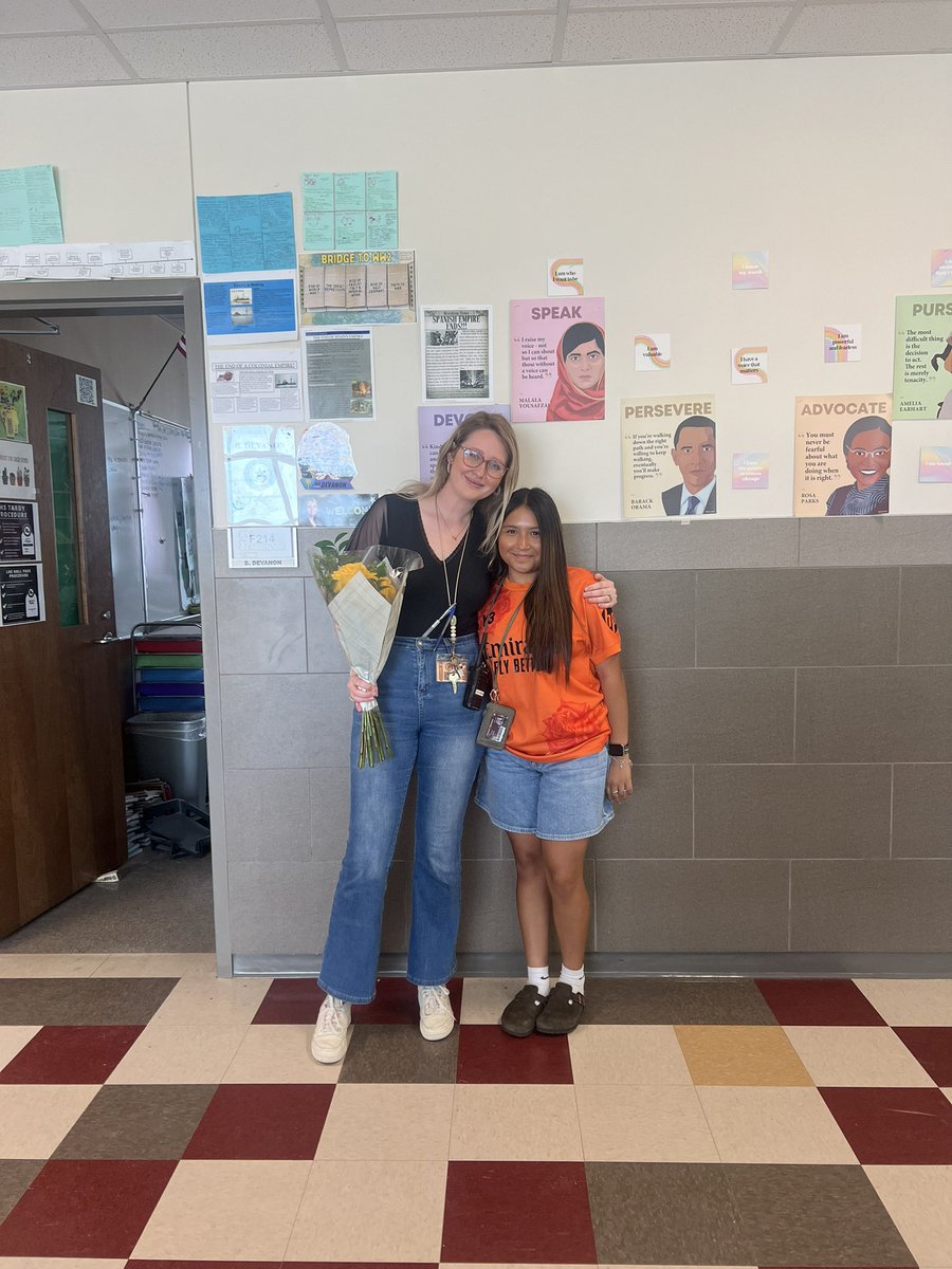 Blu DeVanon tweet media