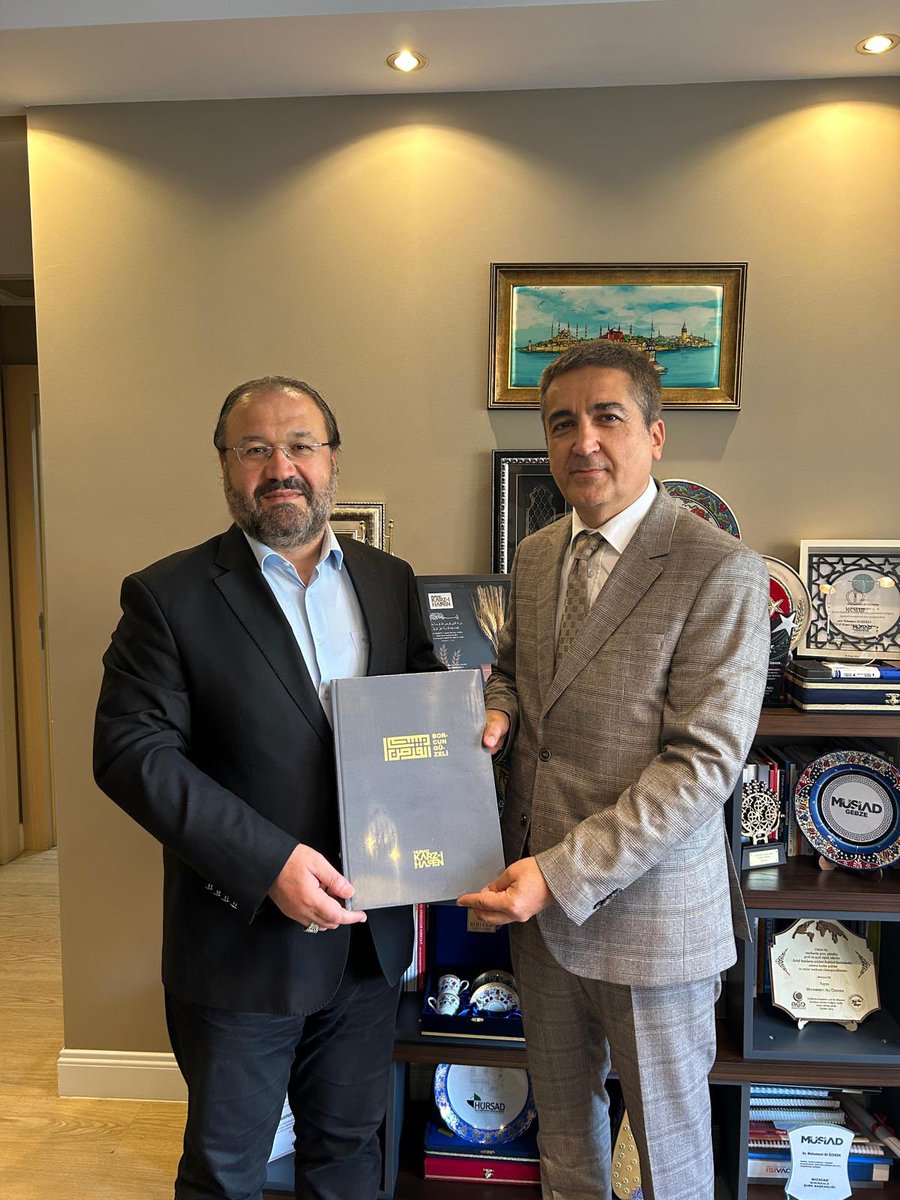 Genel kuruluna katılamadığım #Karzıhasen Başkanı kıymetli dostum <a href="/mozeken/">Muhammet Ali ÖZEKEN</a> ‘i ziyaret ederek tebrik ettim.