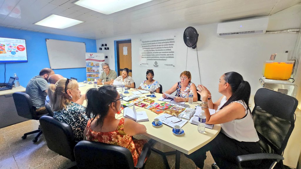 Coracan_SA's tweet photo. 👉Fructífero intercambio entre @Coracan_SA y @metalcuba 🤝 estableciendo nuevas alianzas. 🇨🇺
#Coracan #AlimentosInstantáneos #GenteQueSuma #MinalXCuba https://t.co/npkJN9vBTv