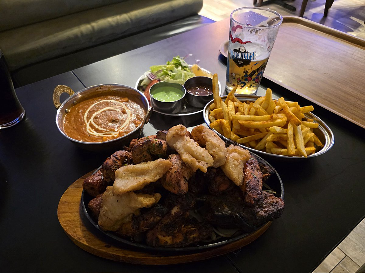 DalMeister's tweet photo. #Mixi at #WindsorComplex in #Bearwood...
🍗🍺🍖👌🏽

📹https://t.co/RgXvnaNVf0

#GrillHeil #MixedGrill #Beer #IPA @SaltBeerFactory #Alpacalypse https://t.co/AhU08HrIfS