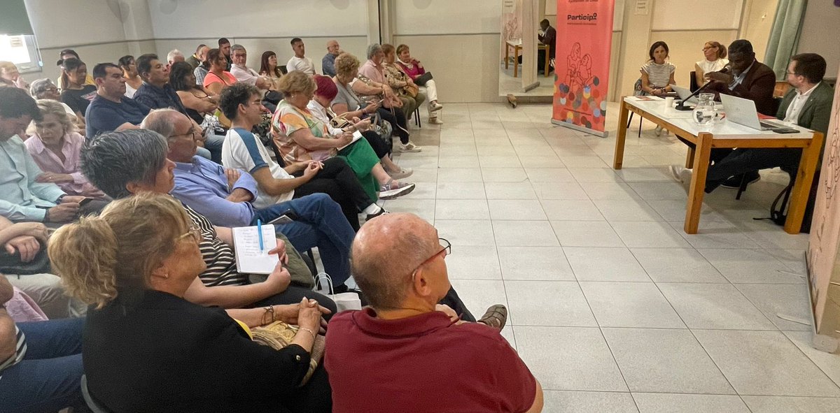 XavierEstradaF1's tweet photo. Consell de barri a Cappont #participacio #fembarri #previsio #actuacions https://t.co/4E0T7FaEPx