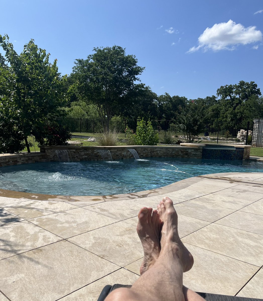 Torstain solopodissa lyhyesti NFL ajatuksia altaan reunalta. <a href="/TailgateFI/">Tailgate</a>