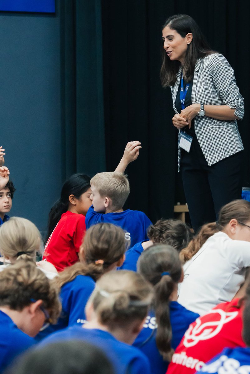 JESSDubai's tweet image. Head of Year 7 visited Year 6 at Jumeirah to talk all things secondary school!
They learned what a typical day looks like, from timetables and subjects to clubs, routines and expectations.
They asked questions, eased any worries, and gained confidence for the journey ahead.