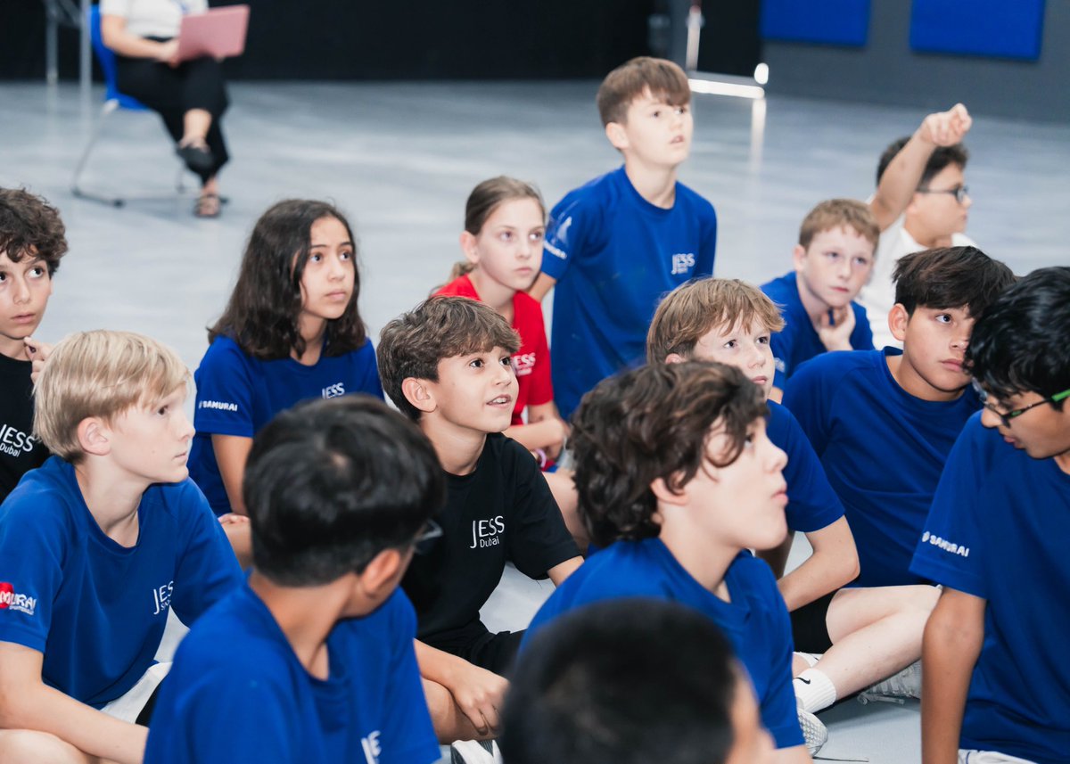 JESSDubai's tweet image. Head of Year 7 visited Year 6 at Jumeirah to talk all things secondary school!
They learned what a typical day looks like, from timetables and subjects to clubs, routines and expectations.
They asked questions, eased any worries, and gained confidence for the journey ahead.