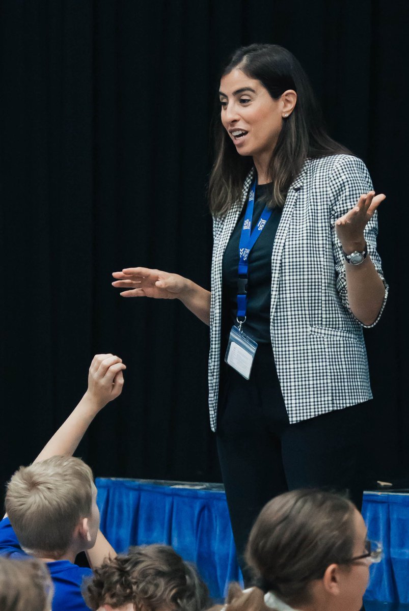 JESSDubai's tweet image. Head of Year 7 visited Year 6 at Jumeirah to talk all things secondary school!
They learned what a typical day looks like, from timetables and subjects to clubs, routines and expectations.
They asked questions, eased any worries, and gained confidence for the journey ahead.