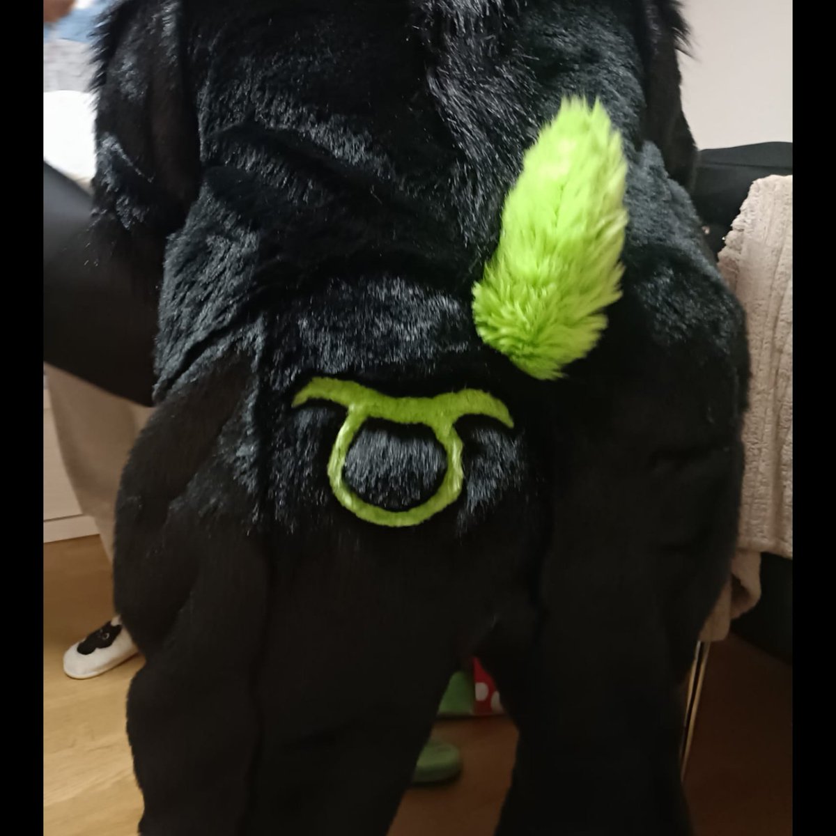 SnopanCreations's tweet photo. Watch out, there is a new troublemaker in town 🥵 welcome to the SC family, @BroncotheK! This suit features alot of stuff! From a posable bear lip right to a well padded butt ;P 

I'm very proud of this suit and I wish my Customer a lot of fun with my creation. Thank you ♥️ https://t.co/kgnCiAetca