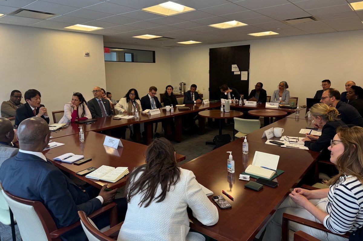 Security Council Report (@scrtweets) on Twitter photo 🗳️ Today, <a href="/SCRtweets/">Security Council Report</a> launched our 2025 Elections Report ahead of the 3 June UNGA vote for five non-permanent #UNSC seats.
All five incoming members—each running unopposed—joined us at the launch:
🇨🇩 Democratic Republic of the Congo
🇱🇷 <a href="/LibMissionUN/">Liberia UN Mission</a>
🇧🇭 @BahrainMsnNy
🇨🇴 🗳️ Today, <a href="/SCRtweets/">Security Council Report</a> launched our 2025 Elections Report ahead of the 3 June UNGA vote for five non-permanent #UNSC seats.
All five incoming members—each running unopposed—joined us at the launch:
🇨🇩 Democratic Republic of the Congo
🇱🇷 <a href="/LibMissionUN/">Liberia UN Mission</a>
🇧🇭 @BahrainMsnNy
🇨🇴