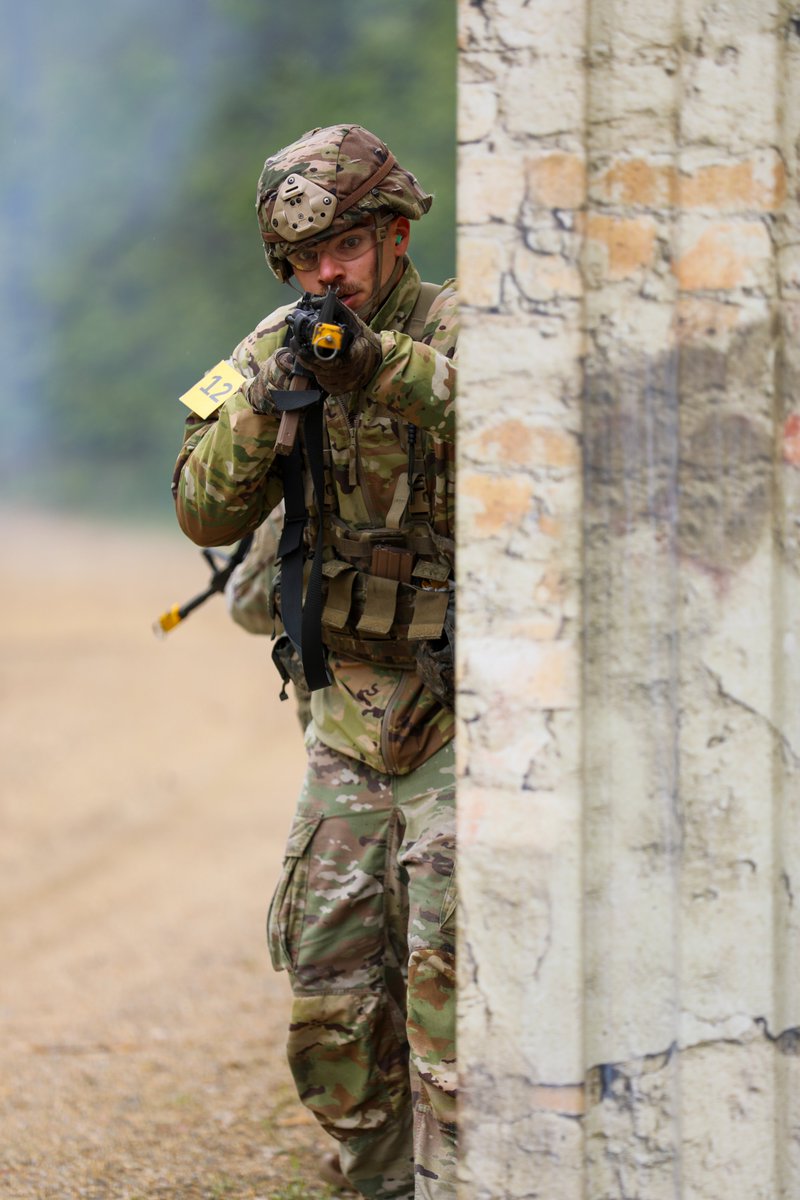 NHNG (@nhnationalguard) on Twitter photo Betting On Themselves
A <a href="/RINationalGuard/">RI National Guard</a> combat medic & <a href="/NJNationalGuard/">NJ National Guard</a> hazmat specialist won the <a href="/USNationalGuard/">National Guard</a> Region 1 Best Warrior Competition hosted by <a href="/NHNationalGuard/">NHNG</a> May 20-23.
facebook.com/NHMinutemen/po… Betting On Themselves
A <a href="/RINationalGuard/">RI National Guard</a> combat medic & <a href="/NJNationalGuard/">NJ National Guard</a> hazmat specialist won the <a href="/USNationalGuard/">National Guard</a> Region 1 Best Warrior Competition hosted by <a href="/NHNationalGuard/">NHNG</a> May 20-23.
facebook.com/NHMinutemen/po…