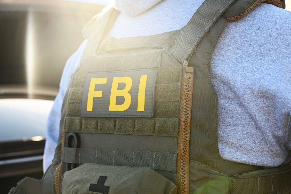 FBI Boston (@fbiboston) on Twitter photo 🚨#BREAKING: #FBI Boston has arrested Thomas Brady, the former Assistant Deputy Supt. for Jail Operations at <a href="/NorfolkSheriff/">Norfolk Sheriff, MA</a>, in connection with an alleged extortion scheme to force subordinate employees to perform free labor at his residence. ow.ly/1FaE50W0jkO 🚨#BREAKING: #FBI Boston has arrested Thomas Brady, the former Assistant Deputy Supt. for Jail Operations at <a href="/NorfolkSheriff/">Norfolk Sheriff, MA</a>, in connection with an alleged extortion scheme to force subordinate employees to perform free labor at his residence. ow.ly/1FaE50W0jkO