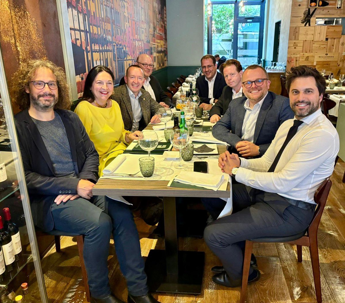 The Magnificent Seven! Voilà l’équipe de choc qui a compris avant tout le monde que le nucléaire cochait toutes les cases de la modernité : beaucoup d’énergie, à un prix abordable et décarbonée! Bravo à ces valeureux ! @GLBouchez @DavidClarinval @CorentindeSalle @BIHETMathieu…