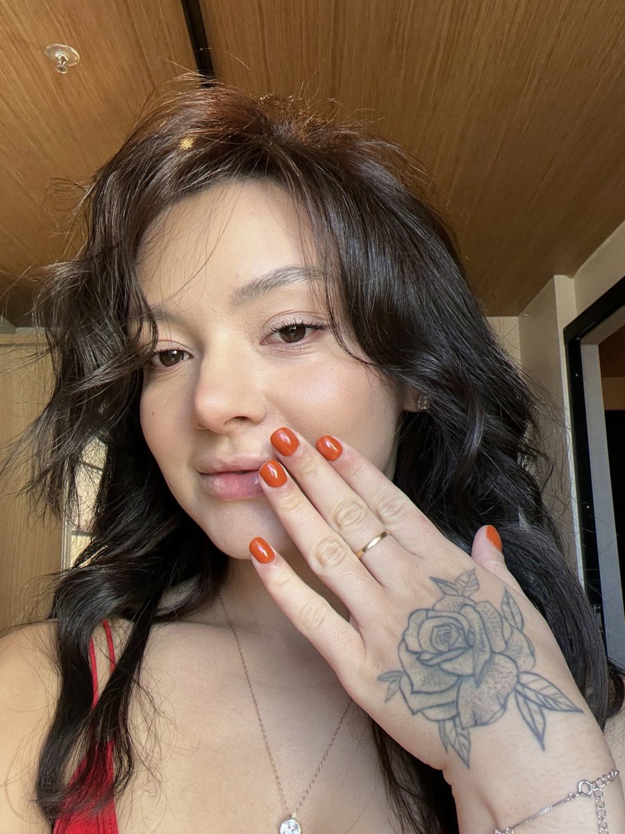 GrehYumi's tweet image. Body’s sore, hair’s a mess, but I still look like a whole problem… wanna solve me? 
#LetsGo 
#somefun
#solveme