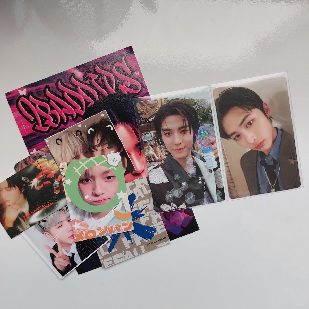 b_arbb's tweet image. Feedback suuper positivo pra @tinycookies_ que me vendeu essas coisas lindas! Um amor de pessoa! A compra foi muito tranquila, sempre me deixando informada de tudo. Os cards vieram muito bem embalados, seguros e cheio de mimos! Tive uma ótima experiência de compra! Muito obrigada