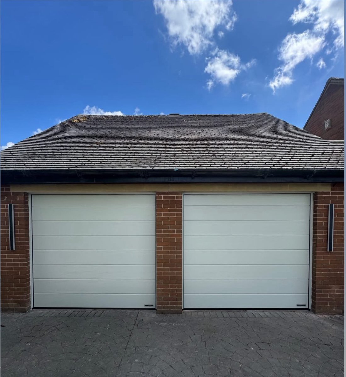 Autodoorsyorkshire (@autodoorsyorks) on Twitter photo Fresh and fab! Just installed our sleek Hormann garage doors in white, thanks to Autodoors Yorkshire. 🏡✨ #GarageRevamp #HomeSweetHome
☎️ 07895 698 238 Fresh and fab! Just installed our sleek Hormann garage doors in white, thanks to Autodoors Yorkshire. 🏡✨ #GarageRevamp #HomeSweetHome
☎️ 07895 698 238