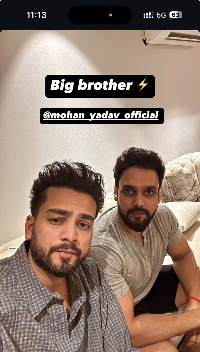 biasedahir's tweet photo. ELVISH ACING ROADIES
Insta stories 👍🏻 https://t.co/YuIPaxBOPN