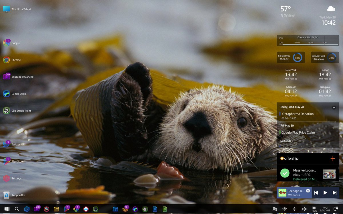 MRCMidnight's tweet photo. @KingjadVCMP Wallpaper for today! #otters https://t.co/tO0bJtakzi