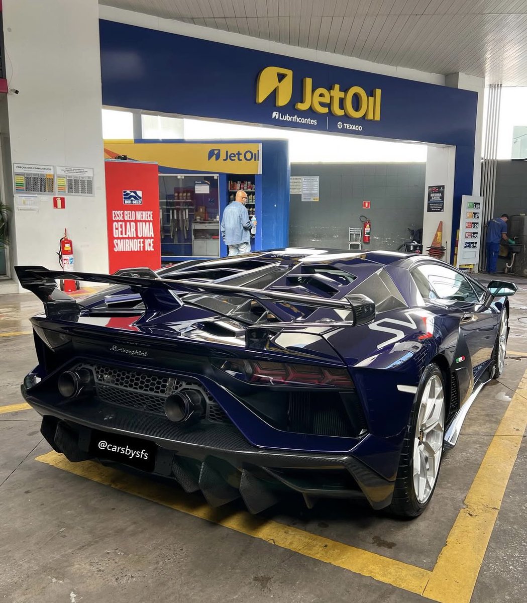 Billionairewtv's tweet image. If it doesn’t make your heart race, it’s not worth driving.
The road is my runway.
#SpeedMachine #ExoticCars #BillionaireWheelsTV #DrivenToSucceed