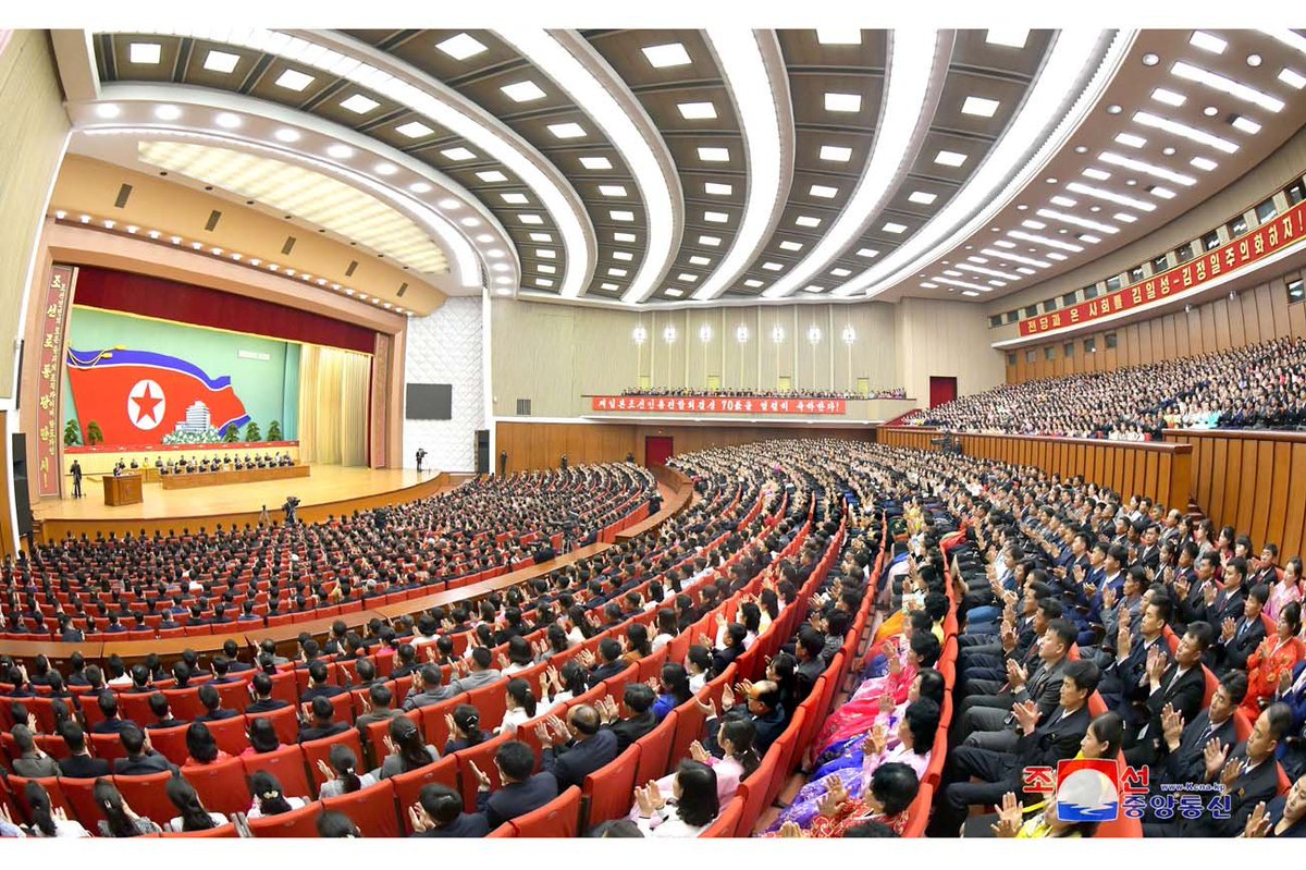 UK_KFL's tweet photo. A national meeting was held at the People's Palace of Culture in Pyongyang on the 25th to commemorate the 70th anniversary of the formation of the General Association of Korean Residents in Japan (Chongryon). (26/5/2025) https://t.co/vGcz2Mw7OY