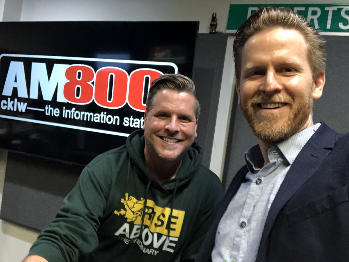 Fantastic to be on <a href="/AM800CKLW/">AM800 CKLW</a> this morn with Dan MacDonald. We chatted bike infrastructure in Windsor, the #bikelash &amp; #PedalPollSondoVelo.

Lots of counting shifts for Canada's national bicycle count are available in Windsor &amp; elsewhere: velocanadabikes.org/pedalpoll/ 

#OBS2025