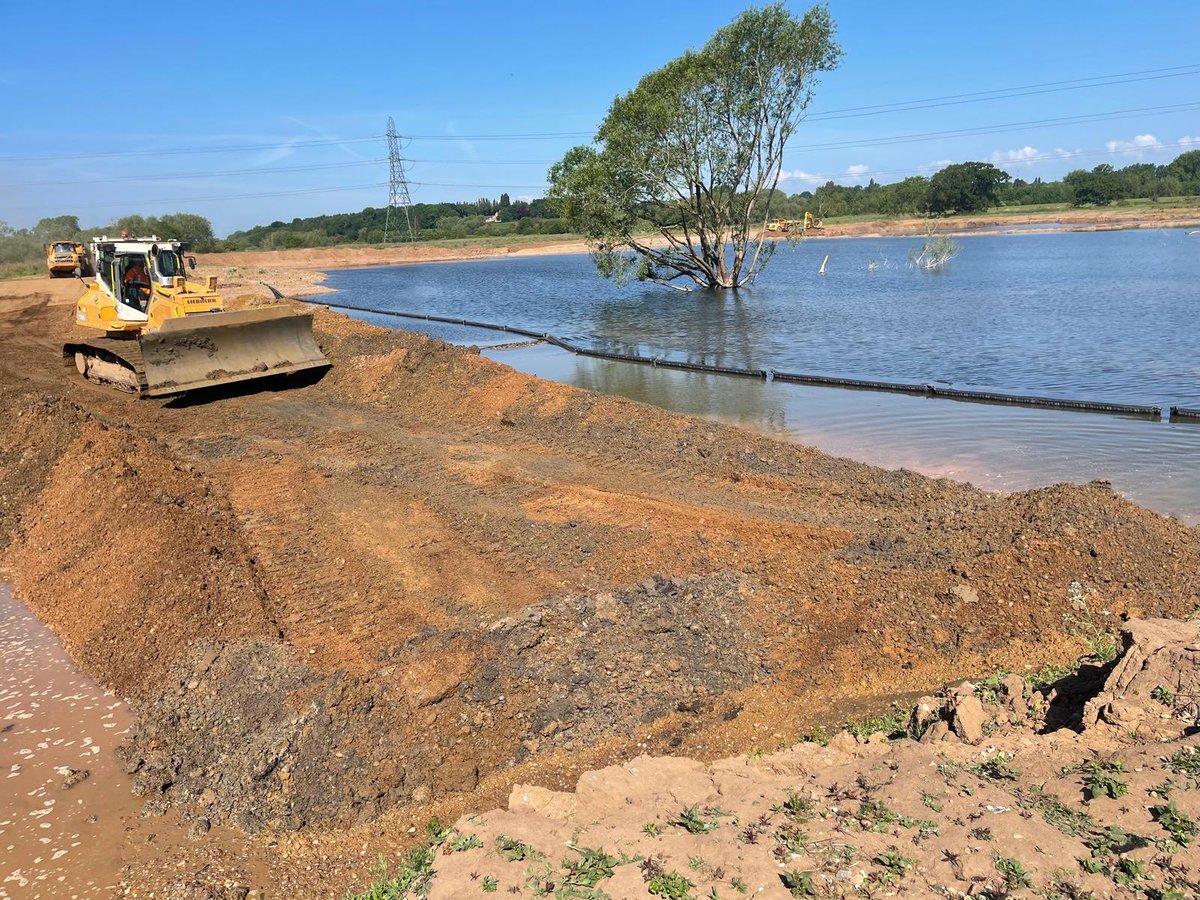 Work progressing well in a quarry site in the Midlands repairing a river breach from last winter time,silt curtain in place to keep the river free from silt💪👍