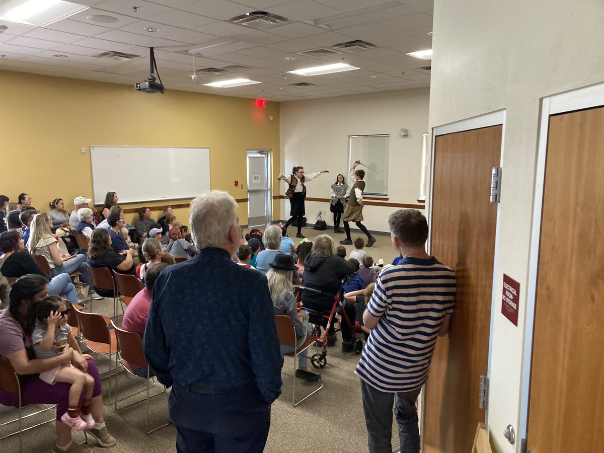 sfpl's tweet image. What a fantastic day at #SouthsideLibrary! We kicked off the #ColorOurWorld #SummerReadingProgram with the Children's Theatre Festival, &amp;amp; it was a celebration to remember.

We are especially grateful to the @SFLibraryFrnds for their generous support.