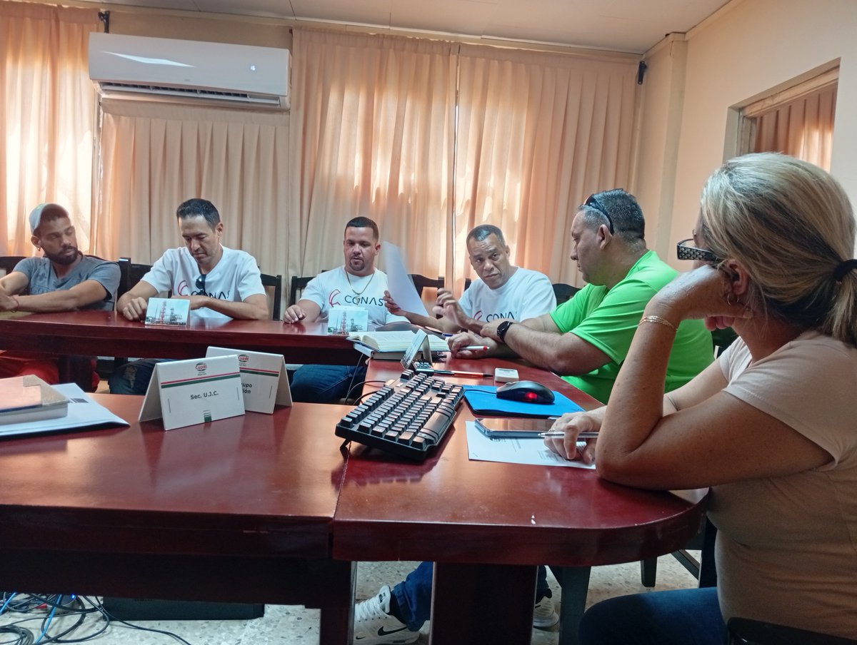 PetrolerosCaba1's tweet photo. Concluye Auditoria a la @RefSergioSoto por parte de #CONAS para certificar el Control Interno, los Estados Financieros y el Combustible de forma Satisfactoria.
@mijail_cre43480 @DeivyPrezMartn1 @AlexisLorente74 @amppcab @Cubapetroleo1 https://t.co/9cMbMBg90M