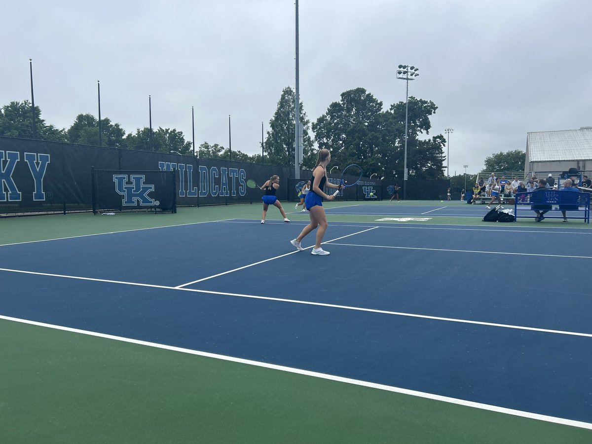 swhstennis's tweet image. Morgan Robertson and Peyton Lemily started outside and then had to move inside and pulled away winning 6-4, 6-1 to advance to the Round of 16, the fourth straight year a girls doubles team has advanced that far