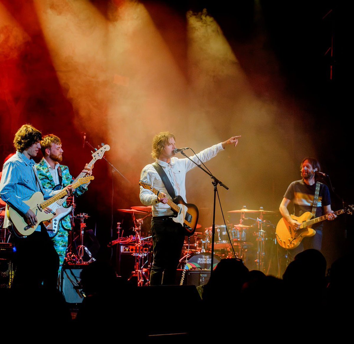 Alex Lipinski (@alexlipinski1) on Twitter photo There’s worse ways to spend a Bank Holiday Monday..
Thank you to Party In The City and to the good people of Bath who came to see us play at Komedia.
Lovely to share the stage once again with <a href="/Reverend_Makers/">Reverend&TheMakers</a> and <a href="/TheRamonaFlower/">The Ramona Flowers</a>.
📸 Pacific Curd & Beata Cosgrove. There’s worse ways to spend a Bank Holiday Monday..
Thank you to Party In The City and to the good people of Bath who came to see us play at Komedia.
Lovely to share the stage once again with <a href="/Reverend_Makers/">Reverend&TheMakers</a> and <a href="/TheRamonaFlower/">The Ramona Flowers</a>.
📸 Pacific Curd & Beata Cosgrove.