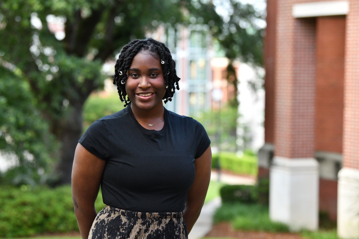 Belhaven University is proud to announce that recent graduate Ijanee Netter has been accepted into the highly selective Tin House Summer Workshop for Fiction, one of the most prestigious writing programs in the country

gobelhaven.com/IjaneeNetter