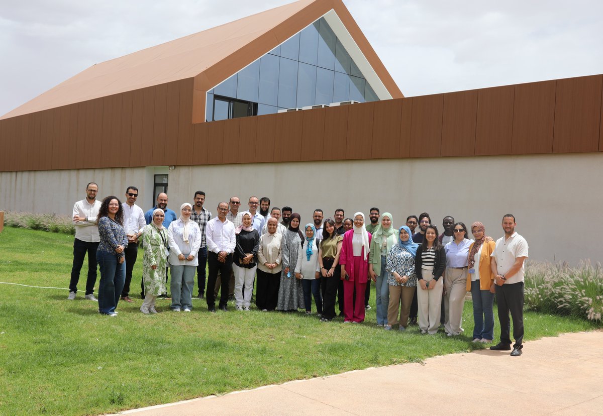 Glad to welcome colleagues from #AgBS Department to #PHENOMA Platform for an introductory session and a tour of its main components. It was an opportunity to share our priority research topics and the Science behind each part of this state-of-the-art plant phenotyping facility.