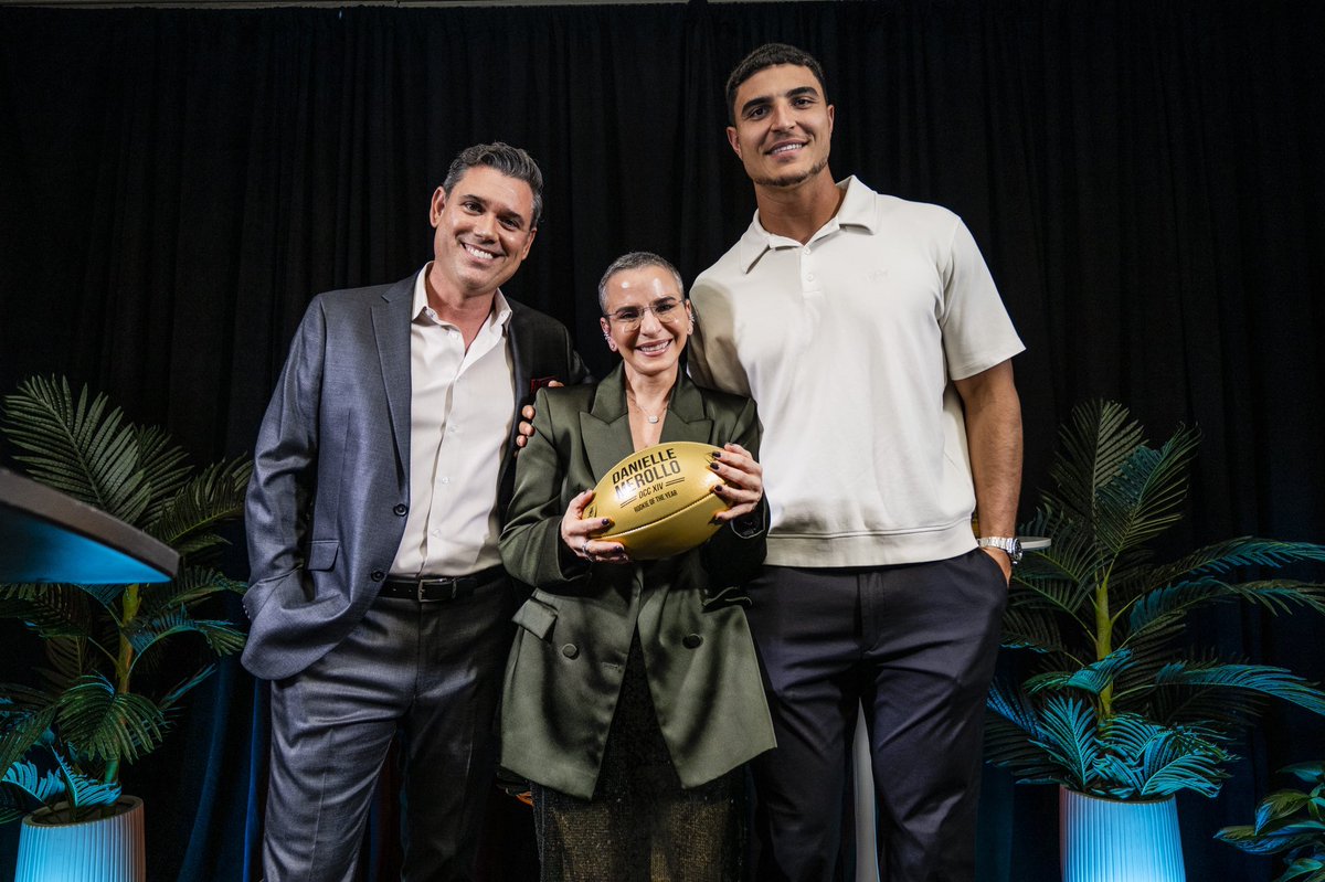 TackleCancer's tweet image. Happy Birthday @JJPhillips15 🐬🎉
A force on the field and a DCC champion off it! Thank you for being a game-changer in the fight against cancer🩵💪