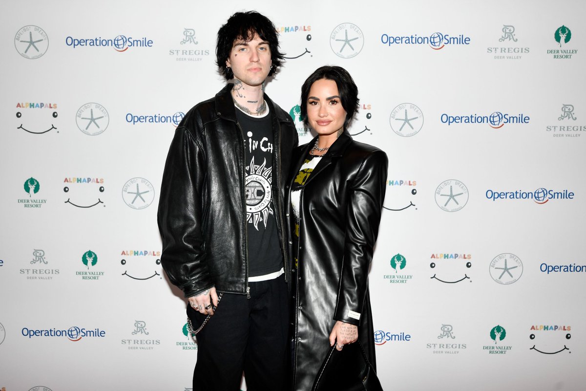 Demi Lovato marries Jordan 'Jutes' Lutes in California wedding [DETAILS]: 1043freshradio.ca/news/11197231/… <a href="/ddlovato/">Demi Lovato</a> #Lovatics #DemiLovato
