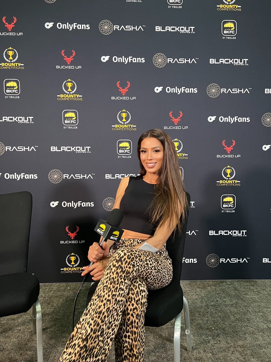 #WomanCrushWednesday - <a href="/carla_jjade/">Killa Carla Jade</a>