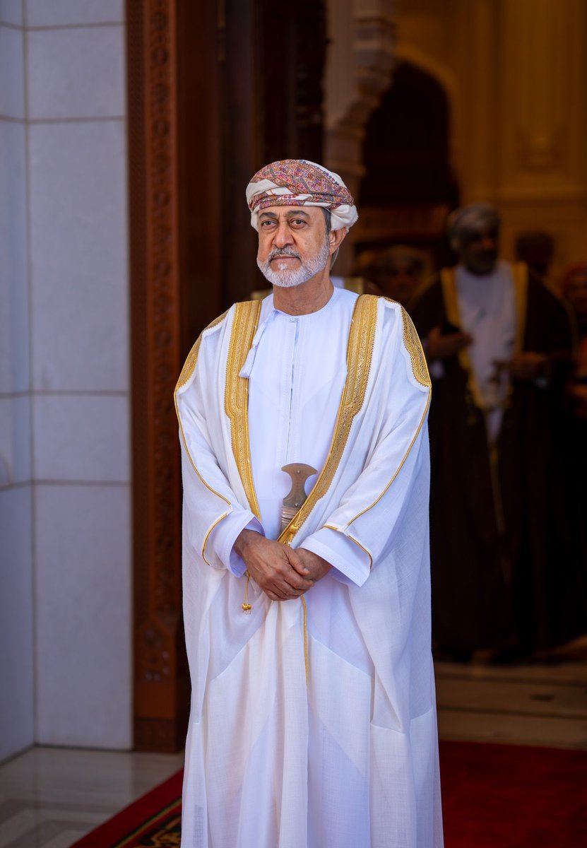 kh3lij_Arabi's tweet photo. إطلالة بهيّة لصاحب الجلالة السلطان هيثم بن طارق آل سعيد، سُلطان عُمان حفظه الله ورعاه اليوم في العاصمة مسقط🤍🇴🇲

_ https://t.co/pnFd5OBZ0N