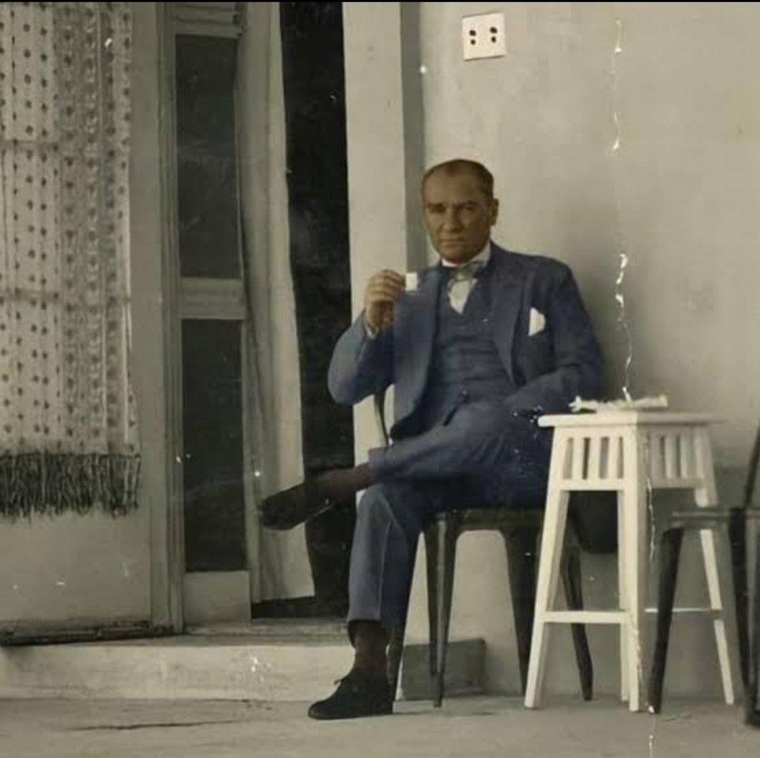 Ve karşınızda, dünyanın en büyük devrimcisi.