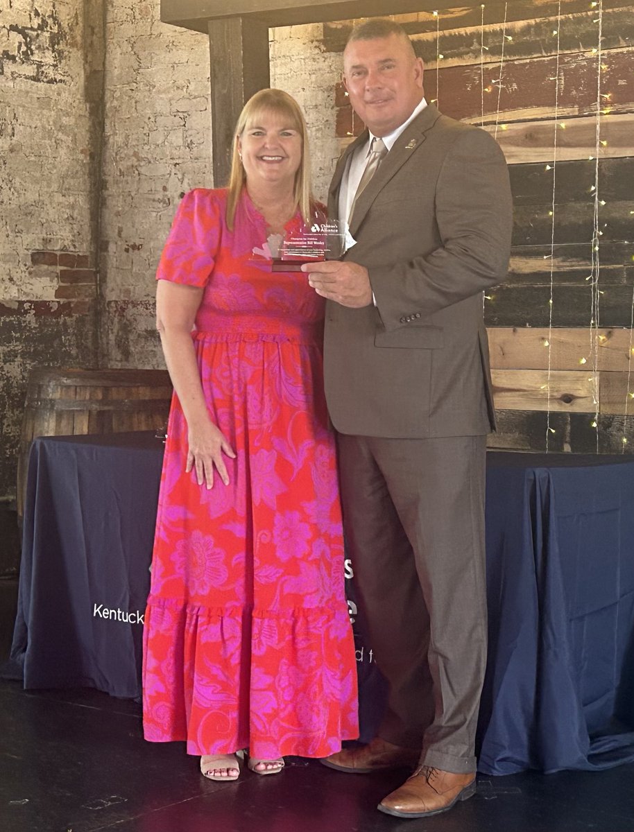 realBillWesley's tweet photo. It’s an honor to receive an award from the Children’s Alliance for foster children and foster parents. State Representative Bill Wesley https://t.co/ZiloZzgAAo