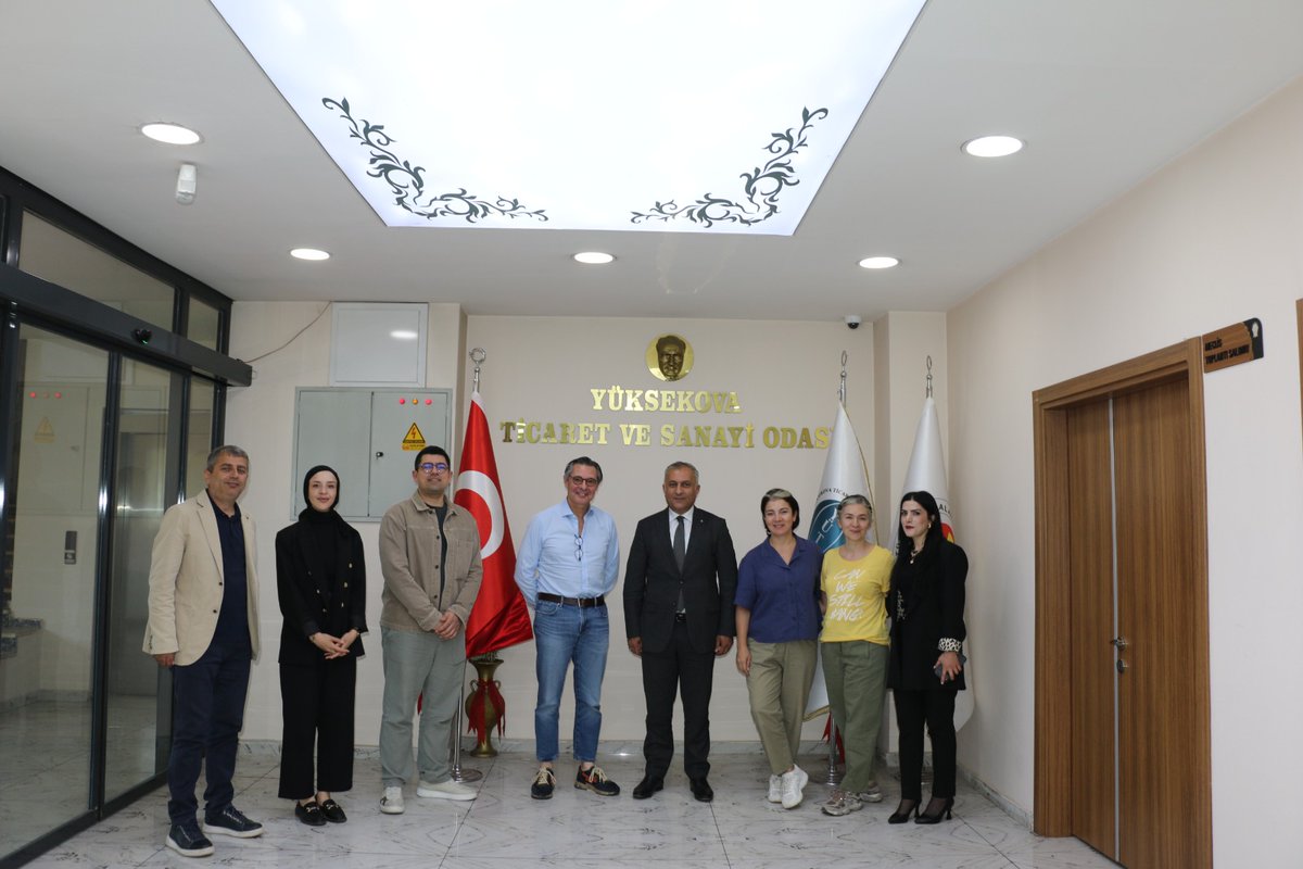 yuksekovatso's tweet photo. 1- Türkiye’nin en kapsamlı yiyecek-içecek eğitim merkezi olan Mutfak Sanatları Akademisi (MSA) Kurucusu Sayın Mehmet Aksel ve yetkilileri, Mehtap Alp, Sabiha Apaydın ve Servet Sergin Keyder, Yüksekova'daki program öncesinde odamızı ziyaret ettiler. Kendilerini https://t.co/hcsvrhayRb
