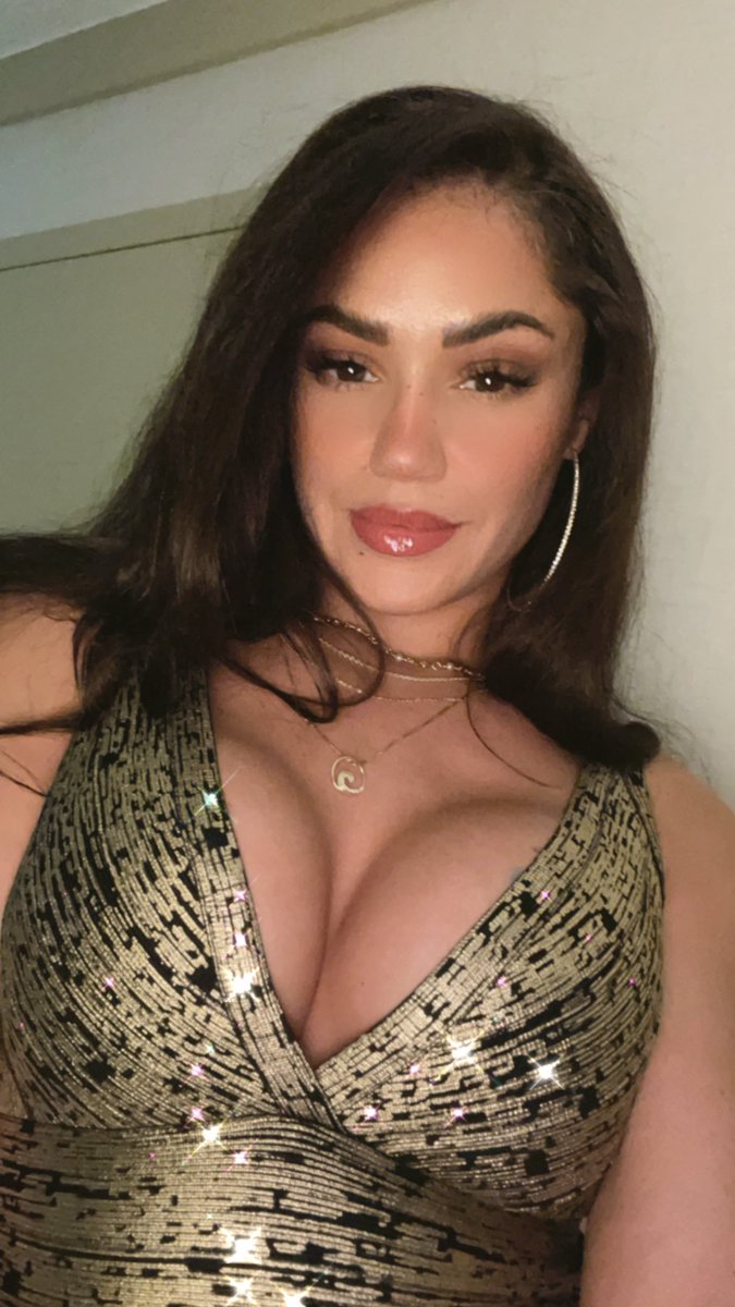 #WomanCrushWednesday - <a href="/PearlGonzalez/">PEARL GONZALEZ</a>